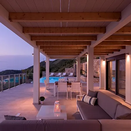 Villa Kathisma Bay - Luxury Villas- Oceanos Kalamitsi (Lefkada)